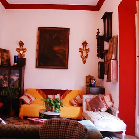 Bed & Breakfast Patio 19 *