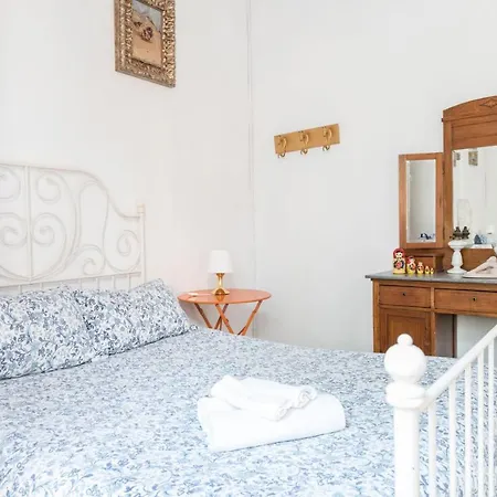 Patio 19 Bed & Breakfast Malaga