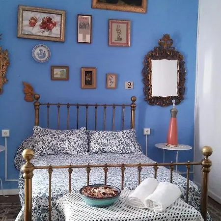 Bed & Breakfast Patio 19